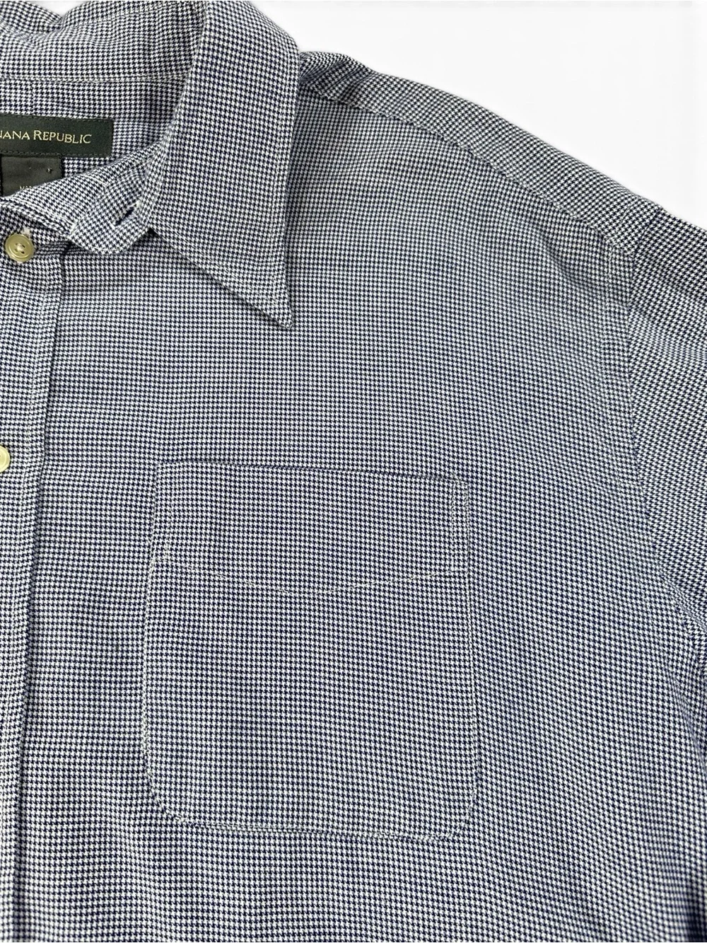 Banana Republic Men's Blue Button-Down Shirt L